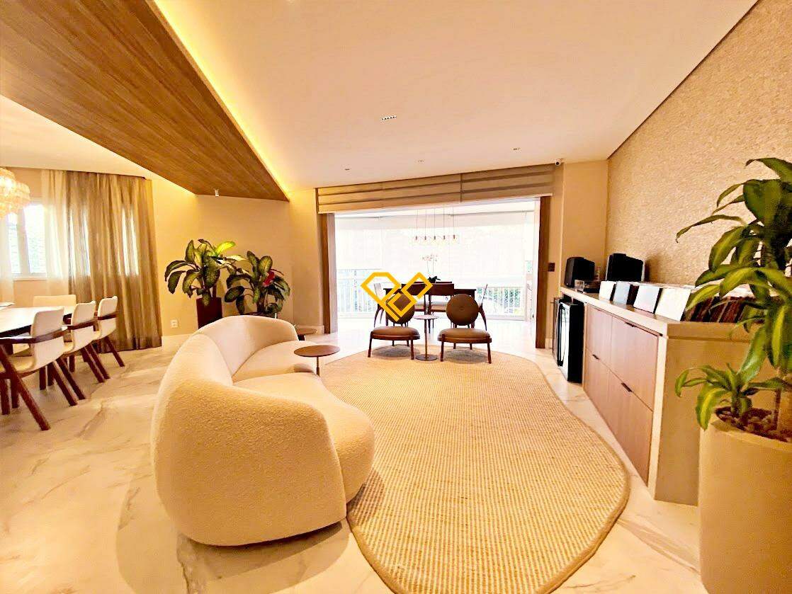 Apartamento à venda no Ponta da Praia: 