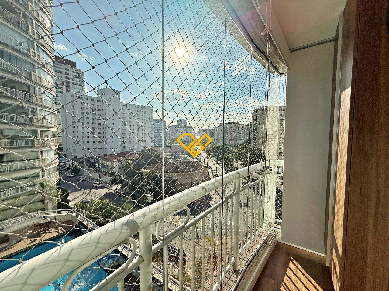Apartamento à venda no Ponta da Praia: Varanda