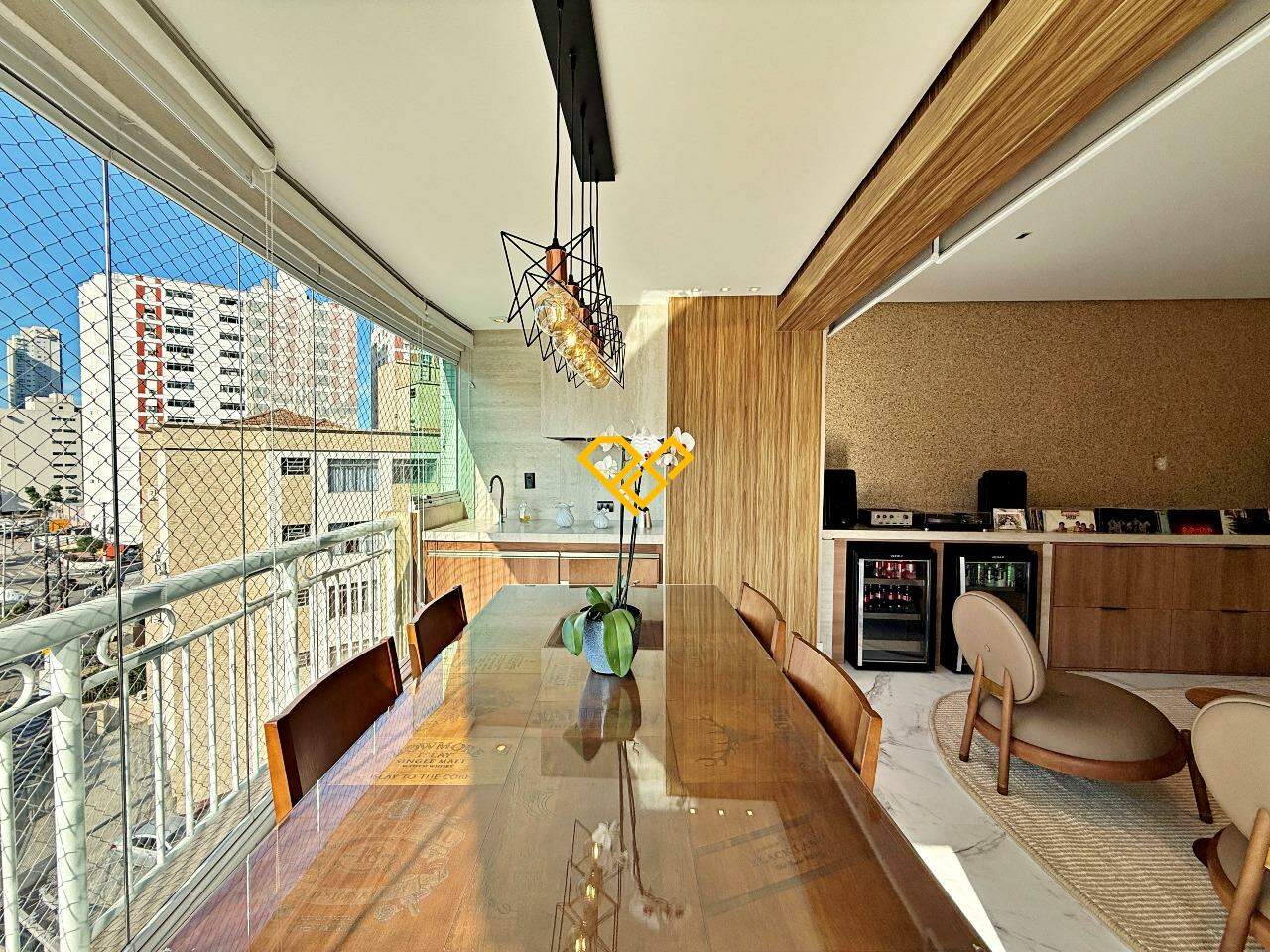 Apartamento à venda no Ponta da Praia: Varanda