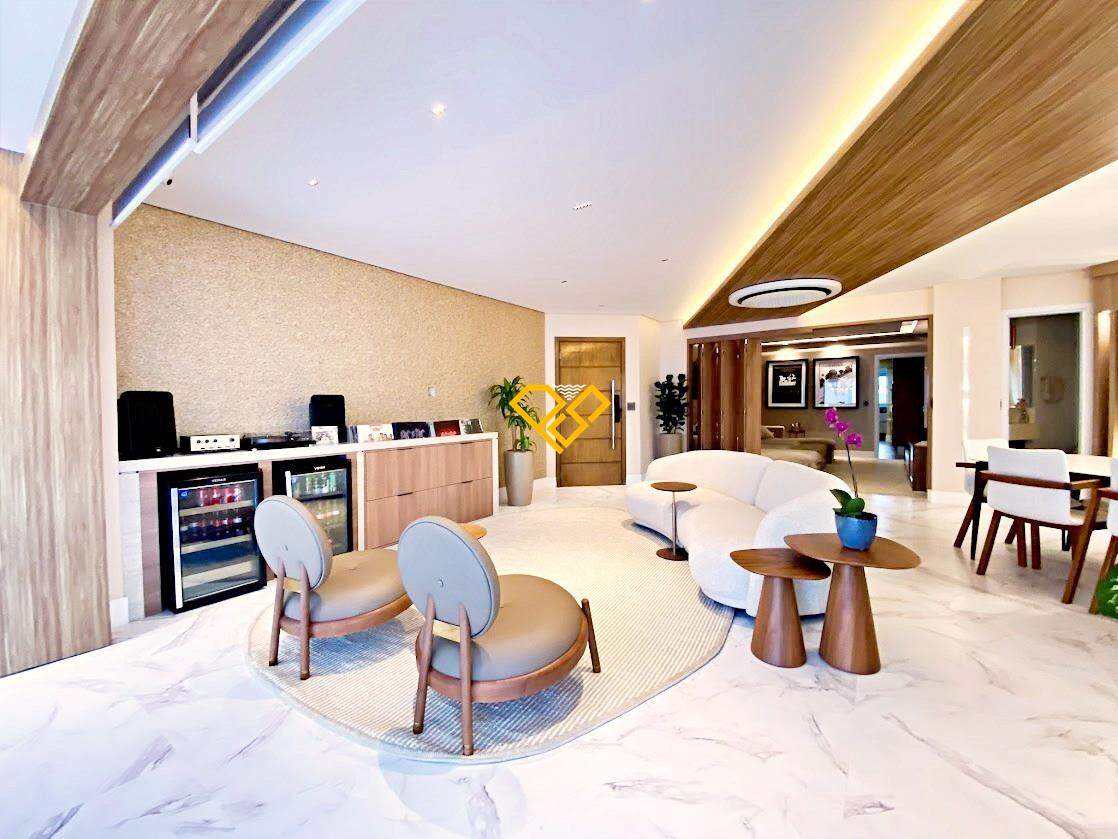 Apartamento à venda no Ponta da Praia: 