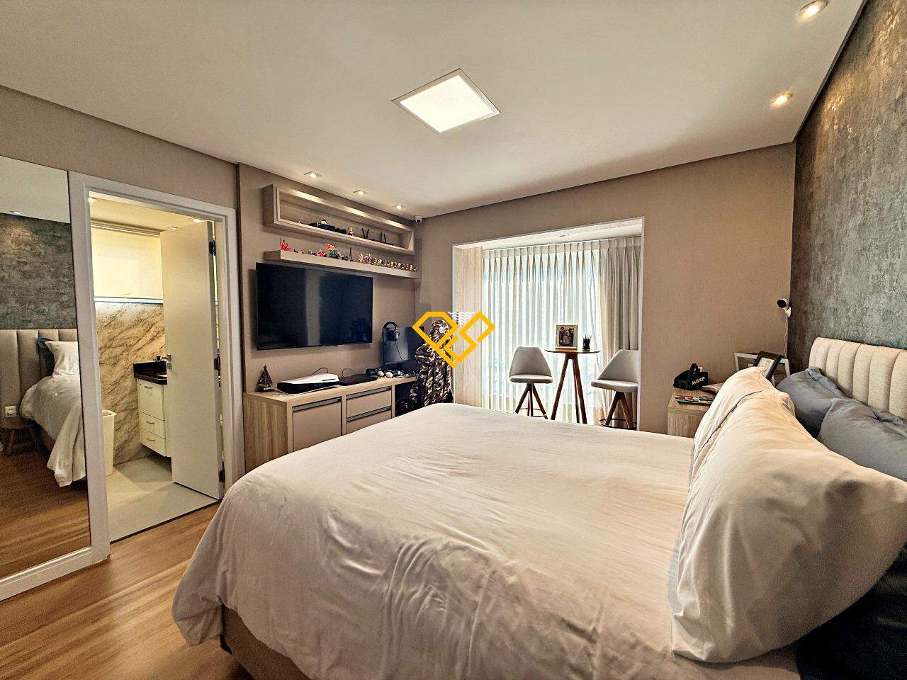 Apartamento à venda no Ponta da Praia: Suíte 3