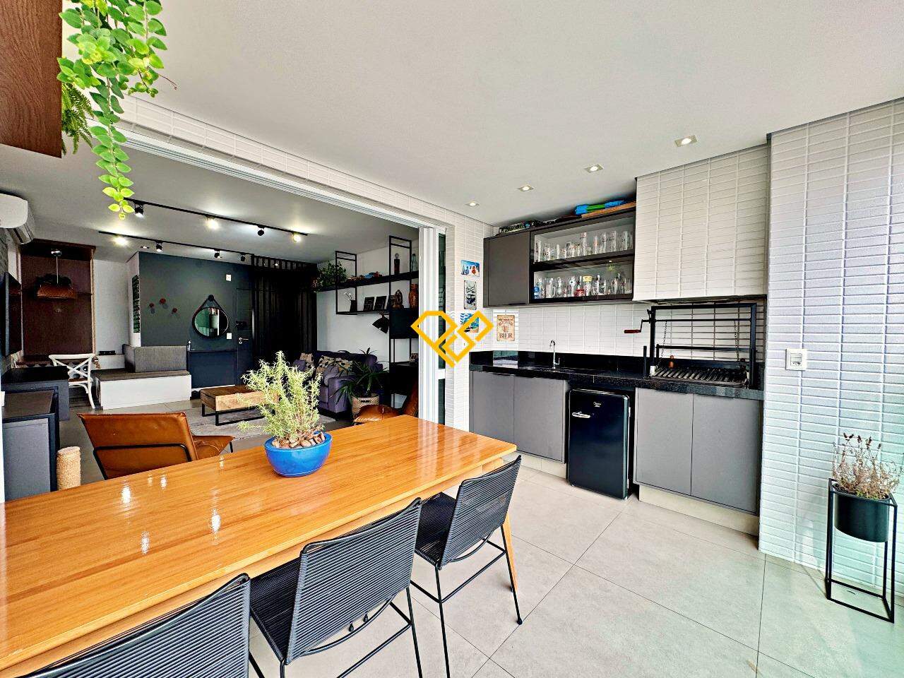 Apartamento à venda no Pompéia: Varanda