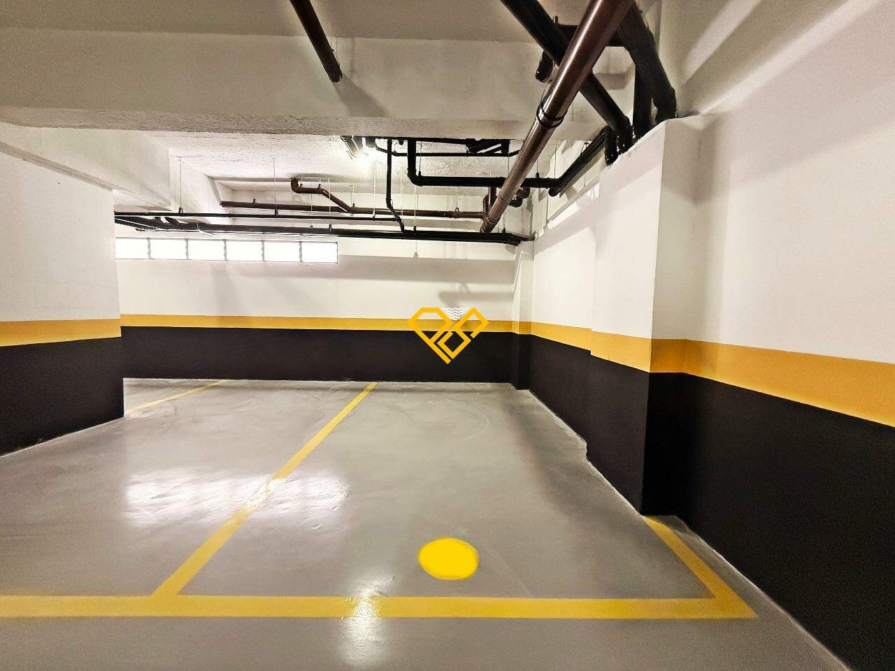 Apartamento à venda no Aparecida: garagem