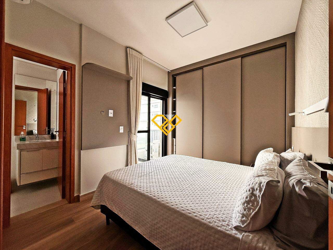 Apartamento à venda no Aparecida: dormitório suíte