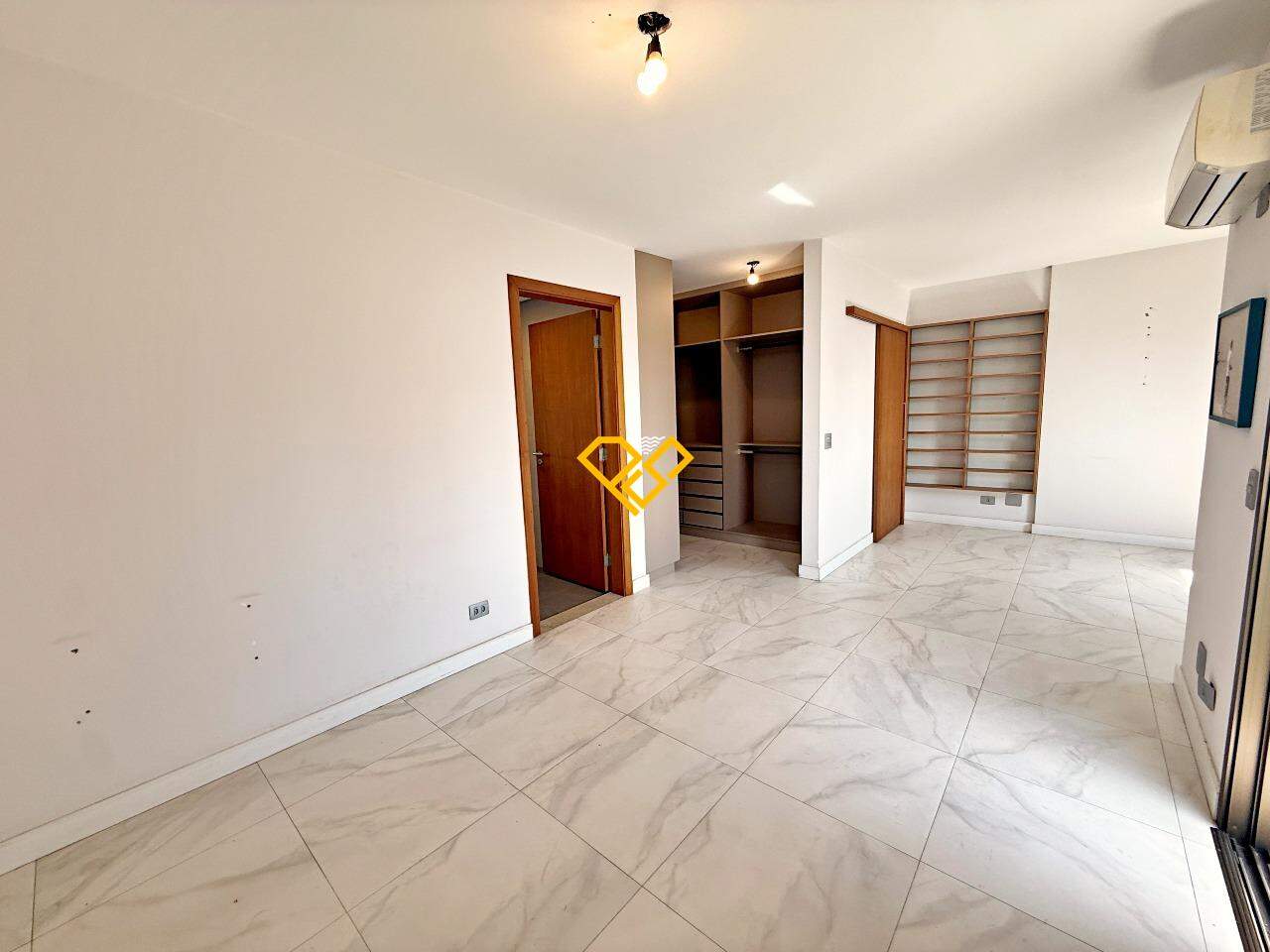 Apartamento à venda no Boqueirão: Dormitório 1 - suíte master