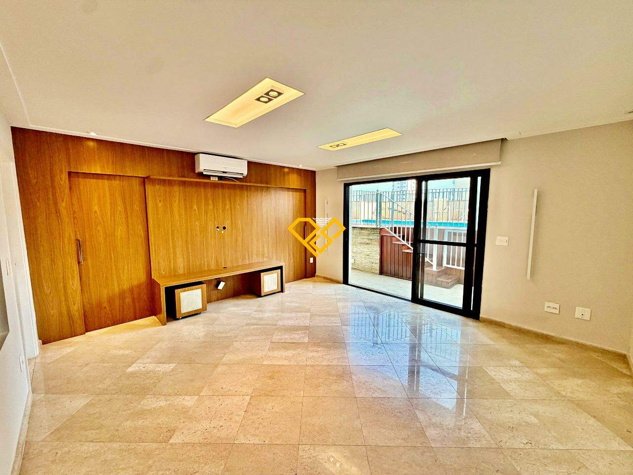 Cobertura à venda no Boqueirão: Sala 2° andar