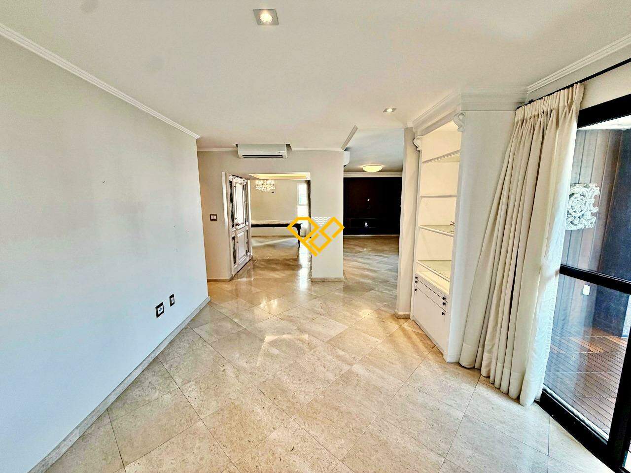 Cobertura à venda no Boqueirão: Sala 1° andar