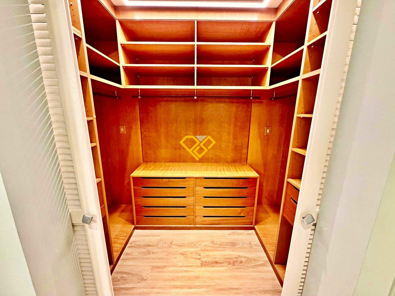 Cobertura à venda no Boqueirão: Dormitório 1 - suíte master - closet