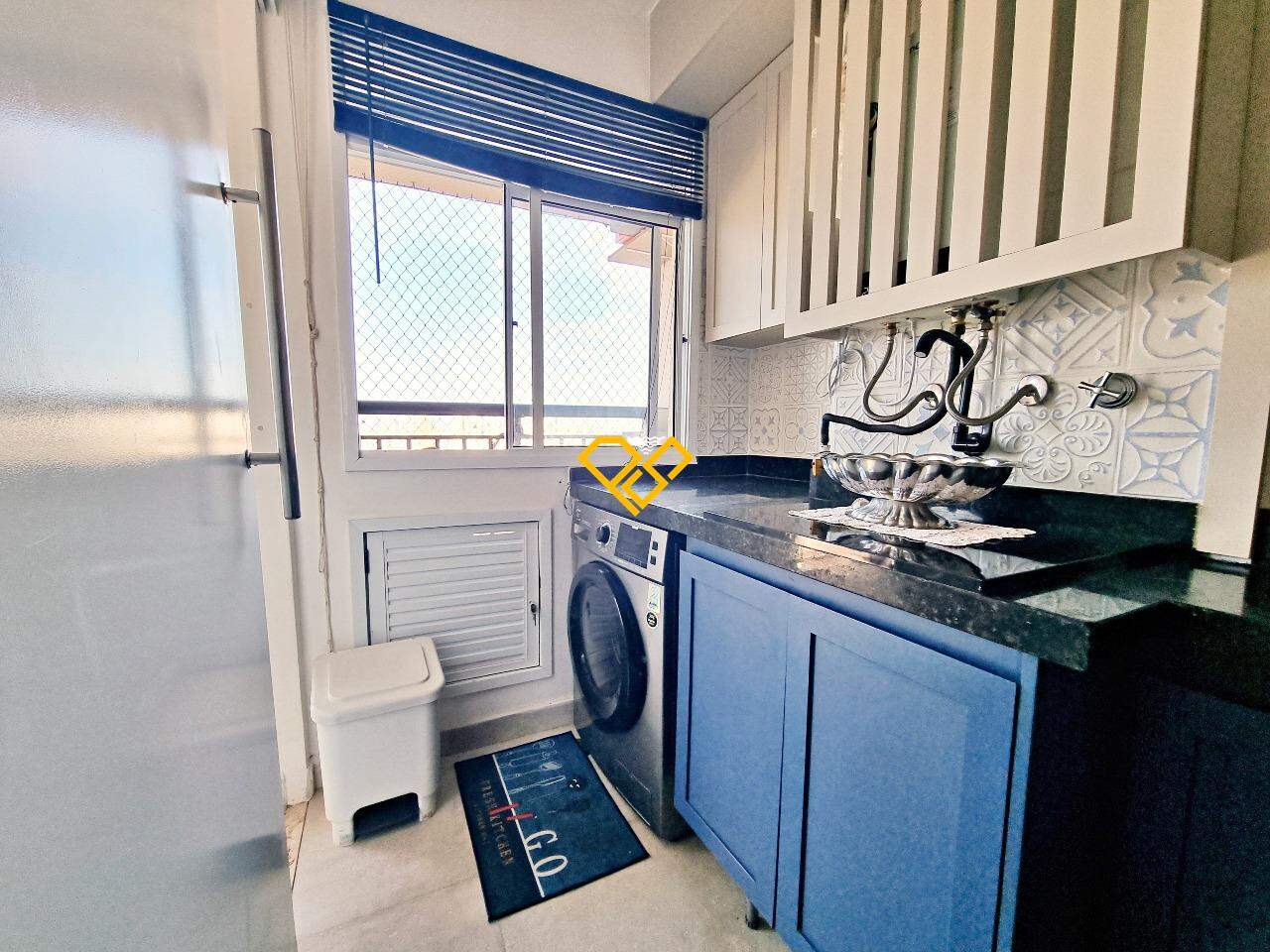 Apartamento para aluguel no Marapé: Área de serviço