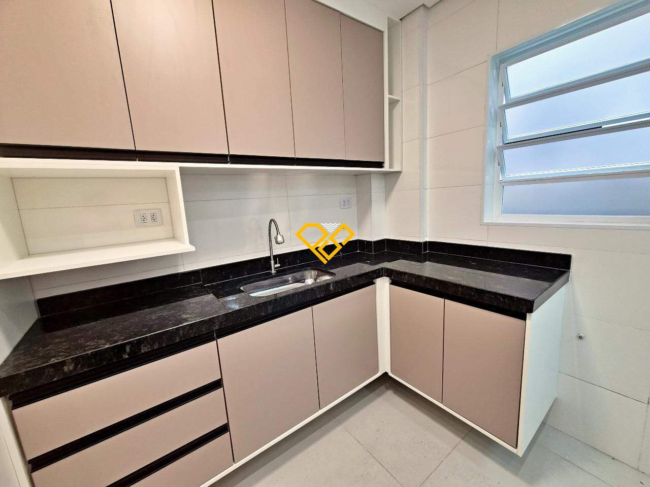 Apartamento à venda no Ponta da Praia: Cozinha