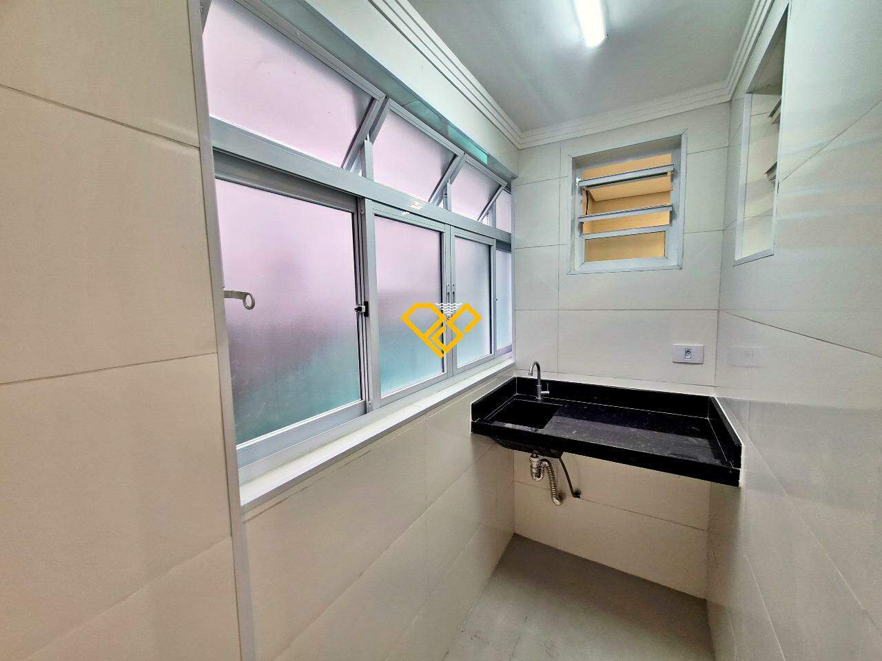Apartamento à venda no Ponta da Praia: Área de serviço