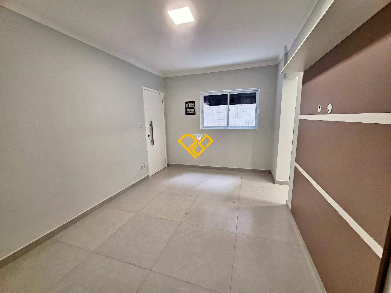 Apartamento à venda no Ponta da Praia: Sala