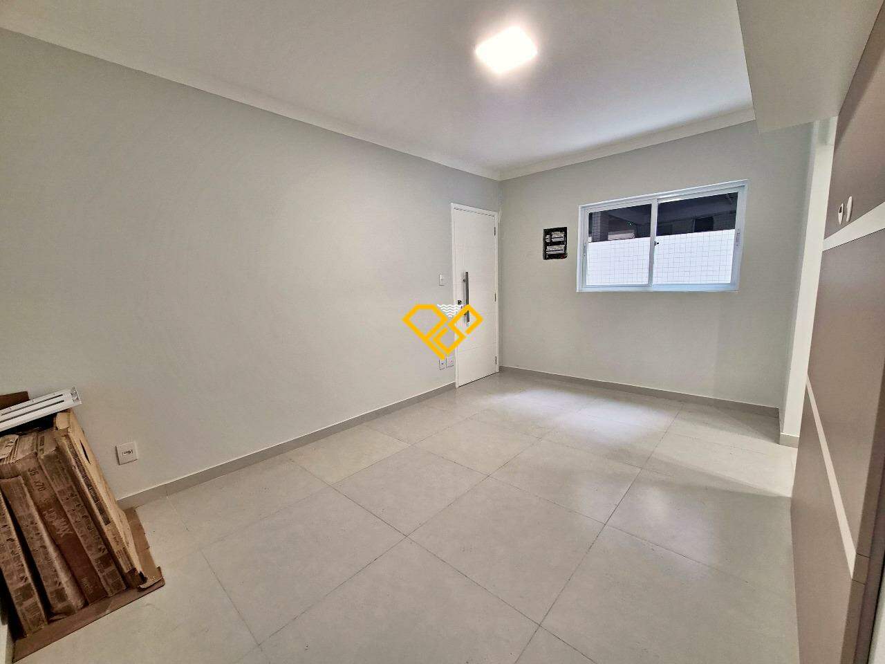 Apartamento à venda no Ponta da Praia: Sala