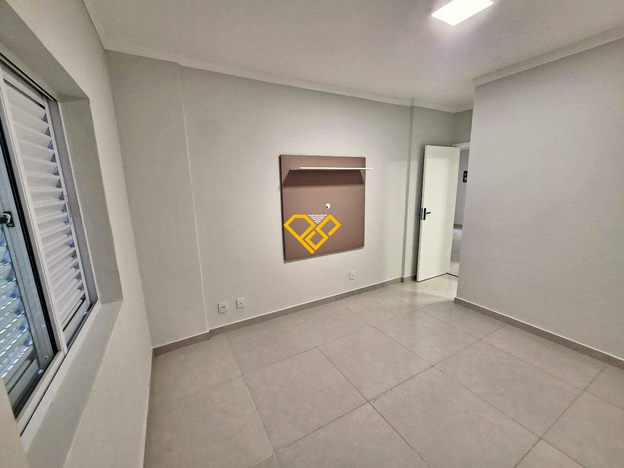Apartamento à venda no Ponta da Praia: Dormitório 1 - suíte