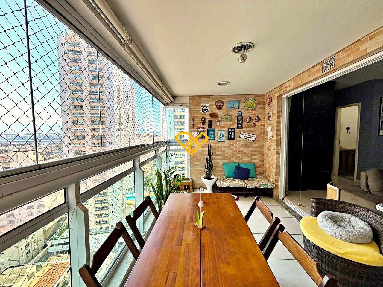 Apartamento à venda no Ponta da Praia: Varanda