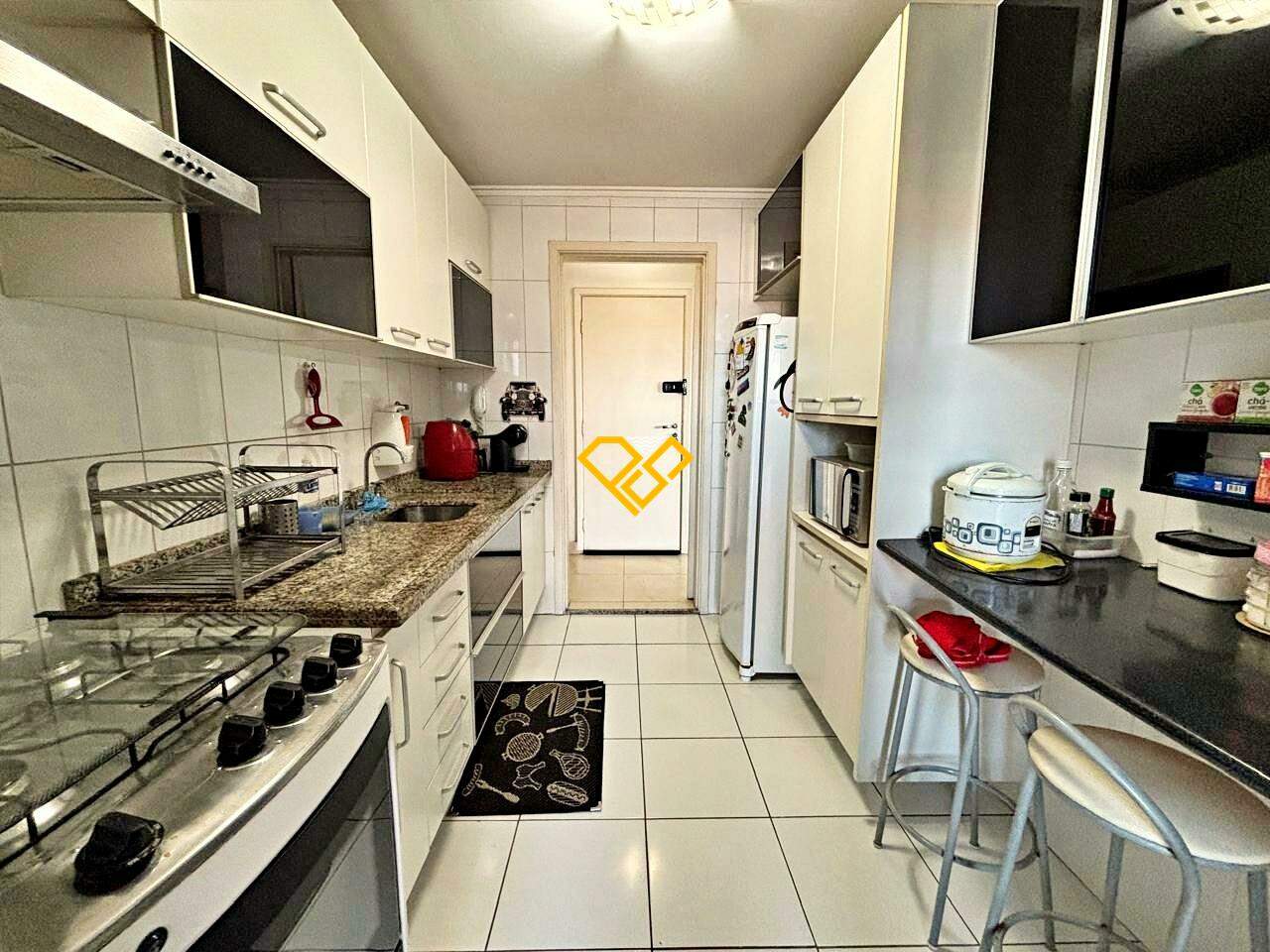 Apartamento à venda no Ponta da Praia: Cozinha