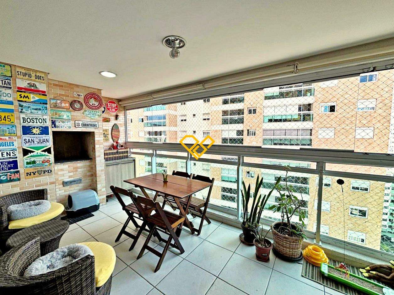 Apartamento à venda no Ponta da Praia: Varanda