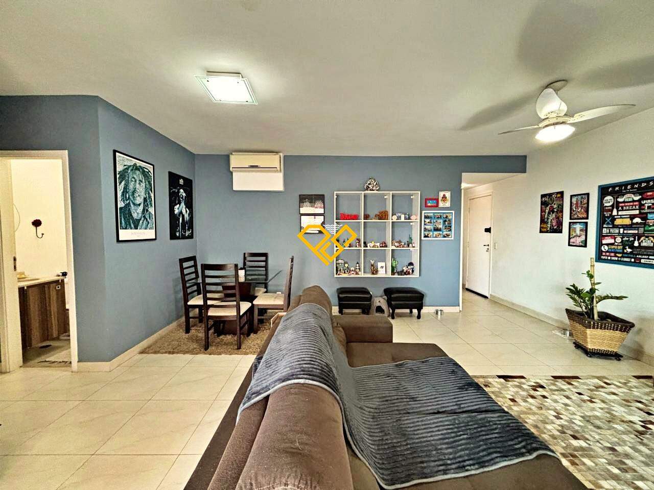 Apartamento à venda no Ponta da Praia: Sala