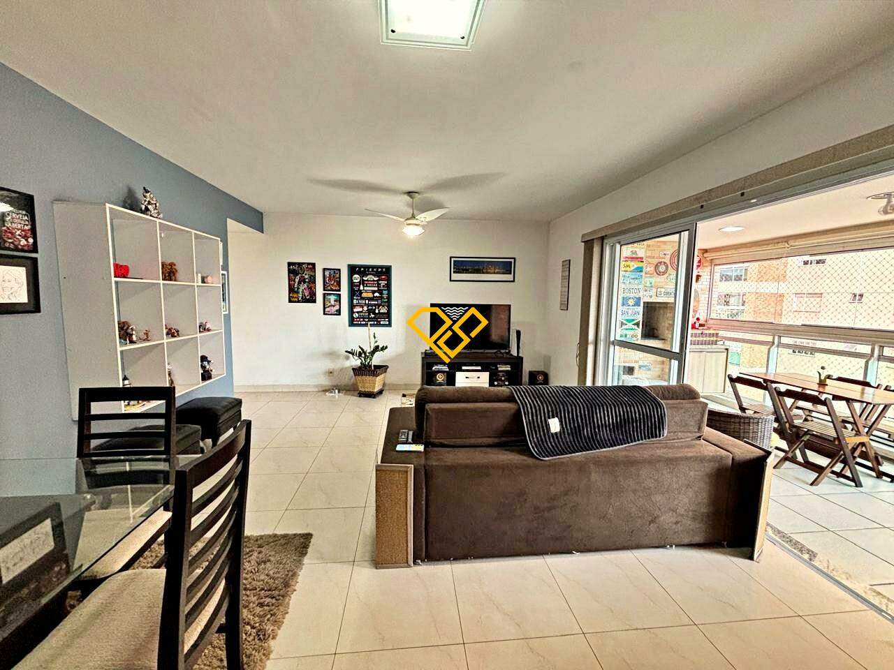 Apartamento à venda no Ponta da Praia: Sala