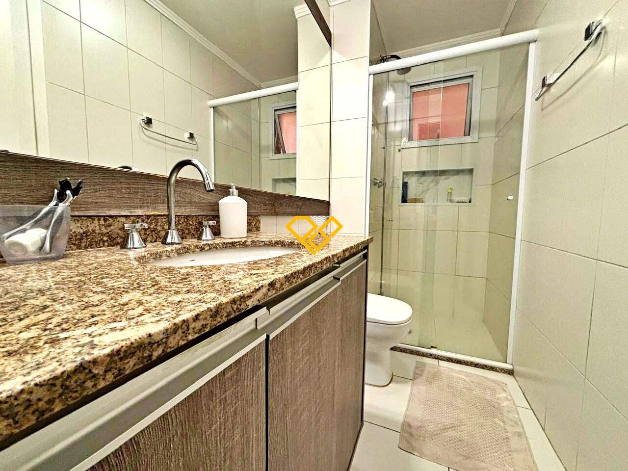 Apartamento à venda no Ponta da Praia: Wc social