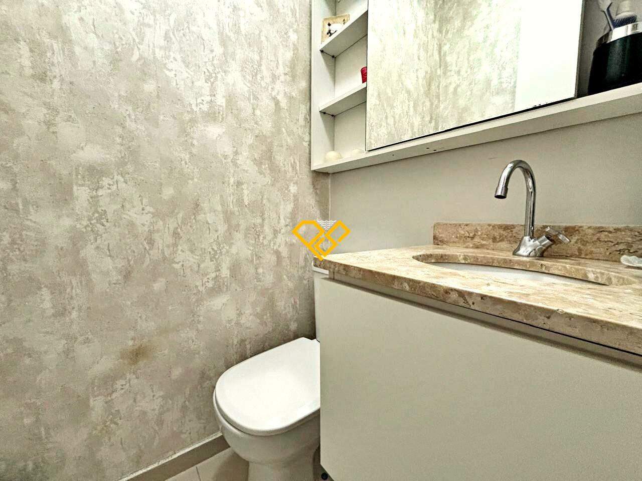 Apartamento à venda no Ponta da Praia: Lavabo