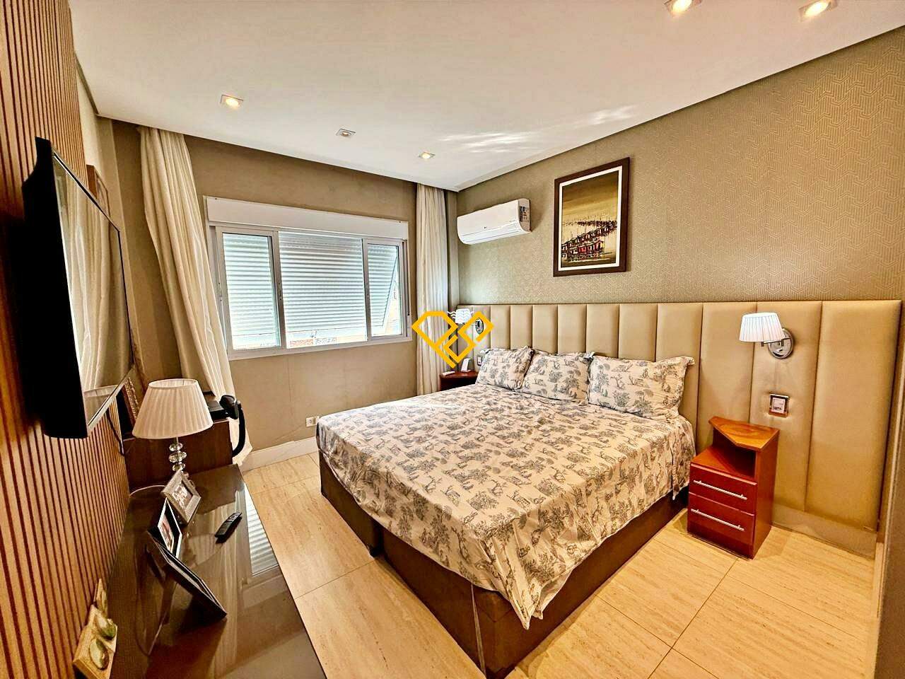 Apartamento à venda no Ponta da Praia: 
