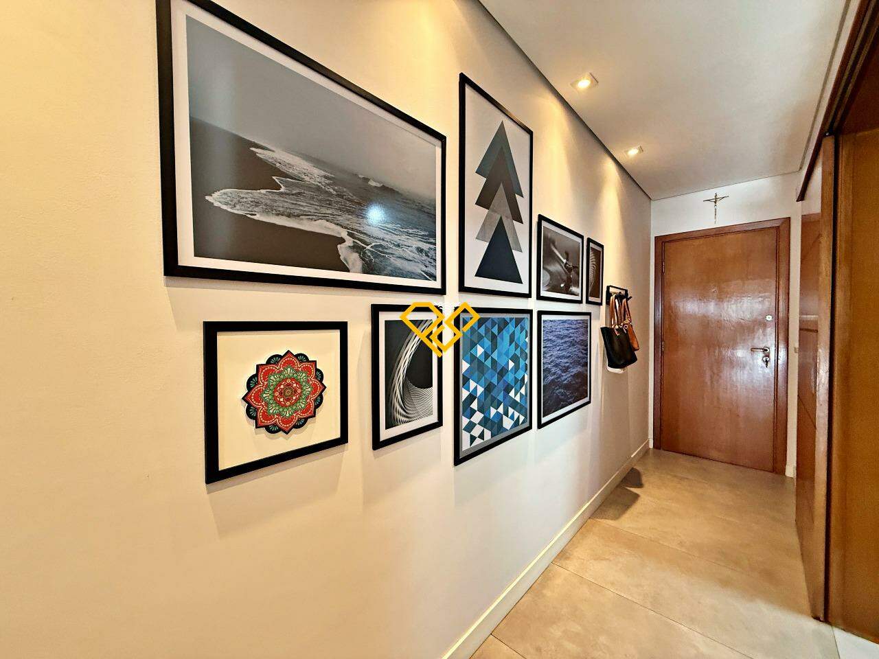 Apartamento à venda no Embaré: Área íntima