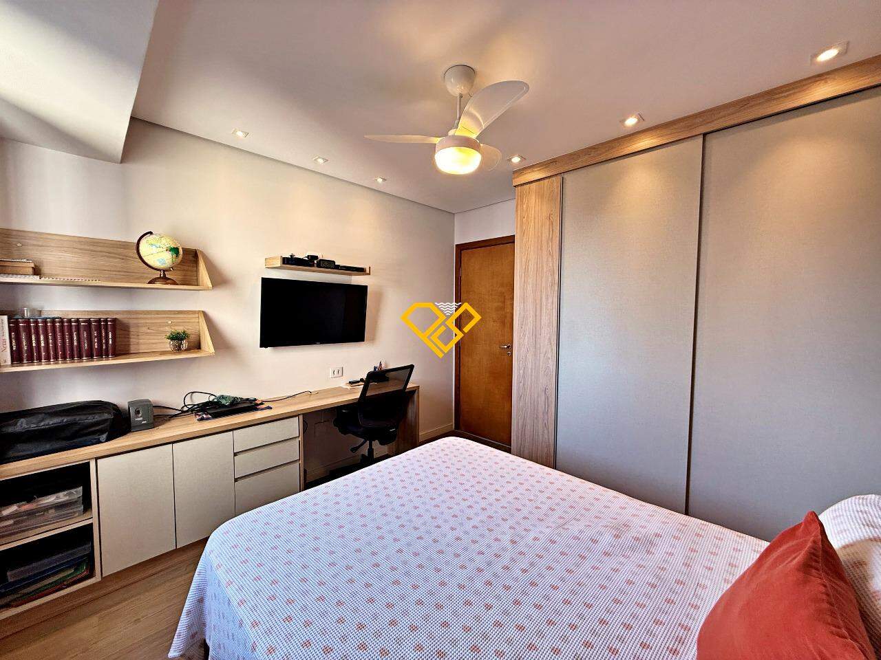 Apartamento à venda no Embaré: Dormitório 2