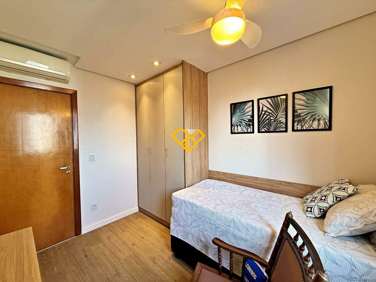 Apartamento à venda no Embaré: Dormitório 3