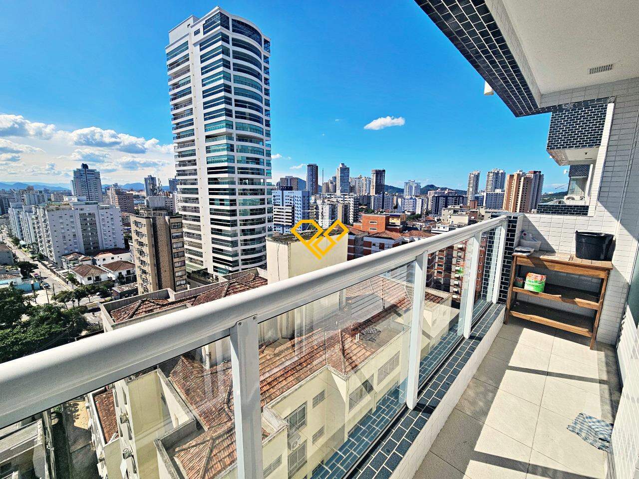 Apartamento à venda no Ponta da Praia: Varanda