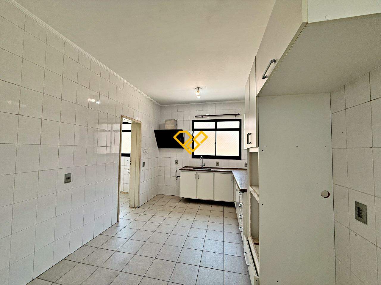 Apartamento à venda no Gonzaga: Cozinha