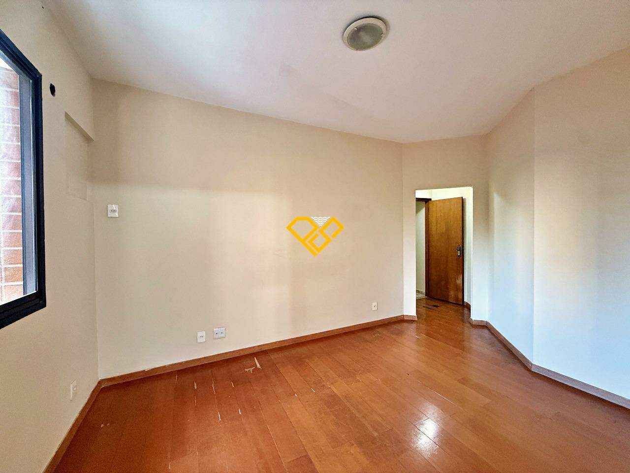 Apartamento à venda no Gonzaga: Dormitório 1 - suíte