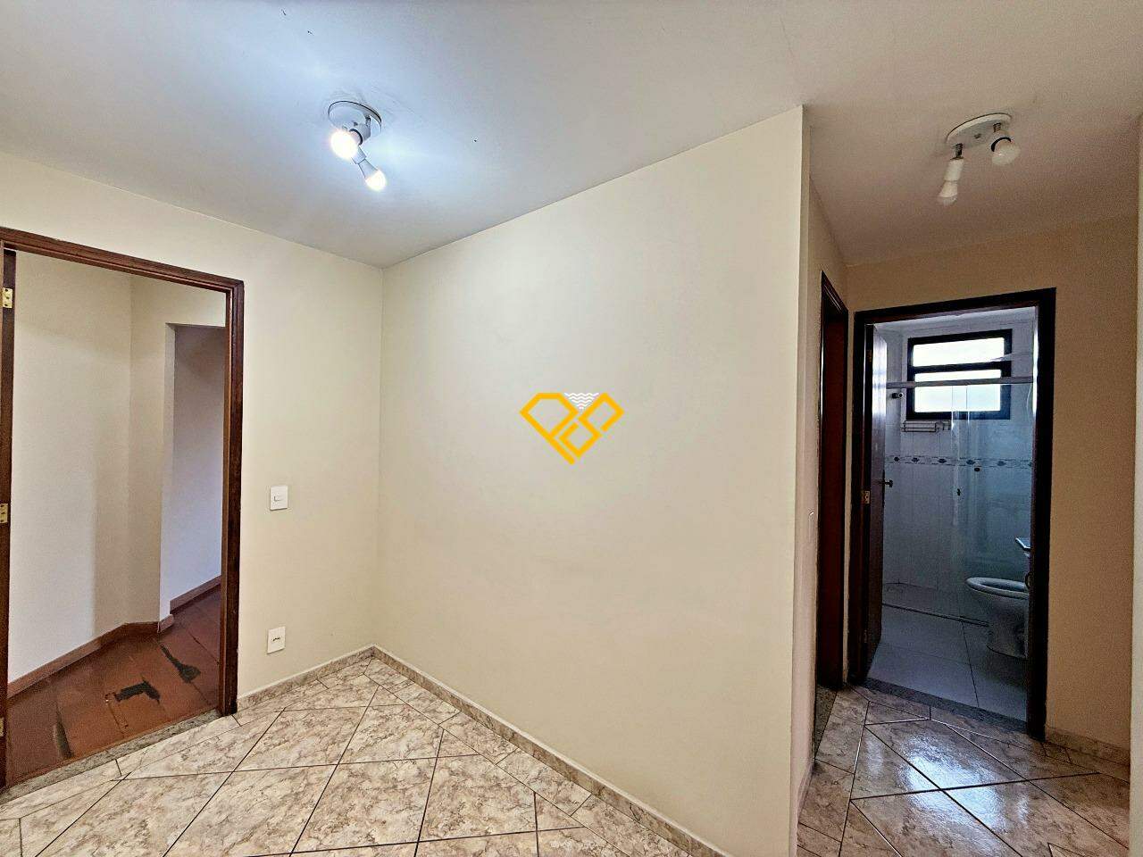 Apartamento à venda no Gonzaga: Hall íntimo