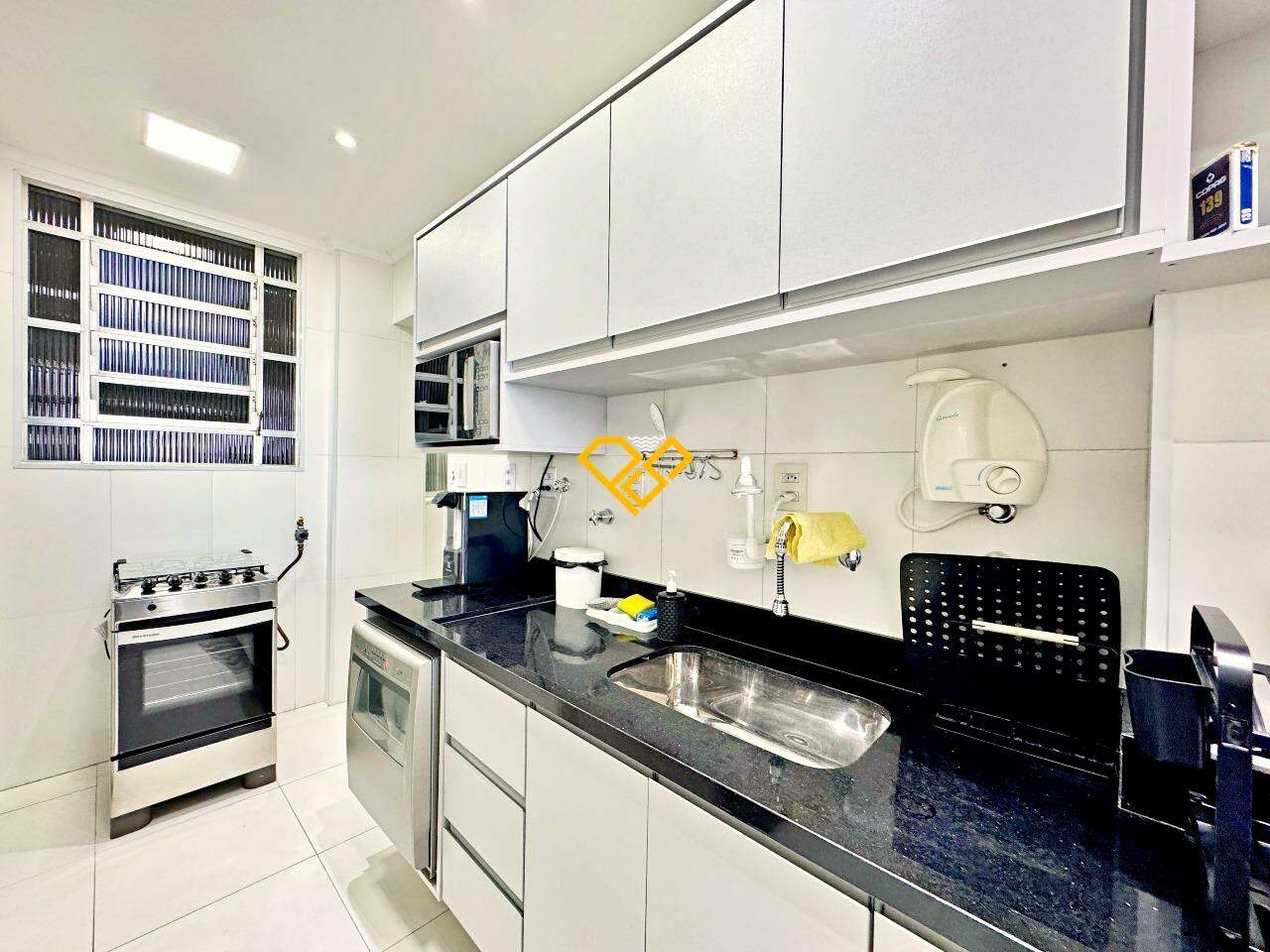 Apartamento para aluguel no José Menino: Cozinha