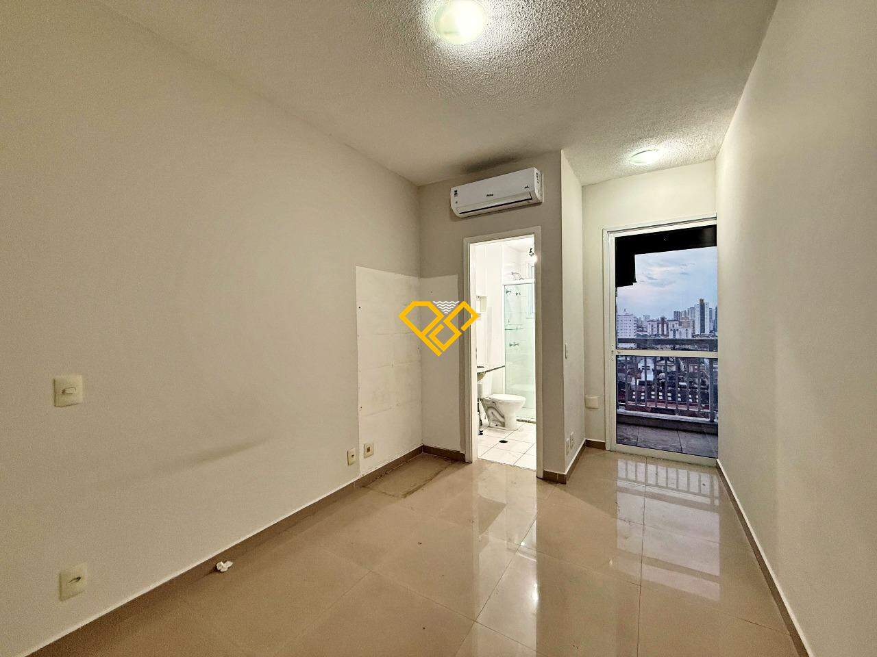 Apartamento à venda no Vila Mathias: Dormitório - suíte
