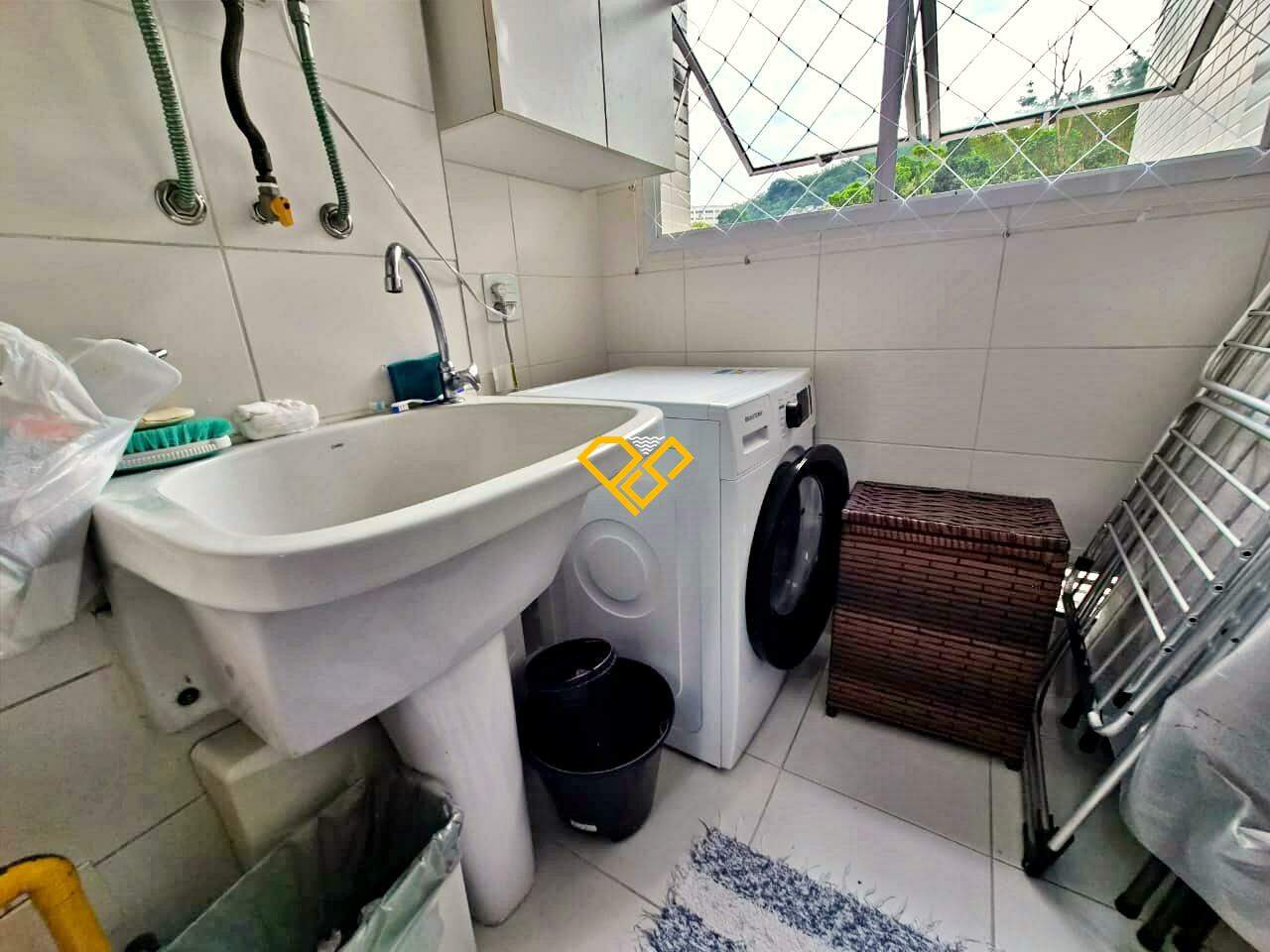 Apartamento à venda no José Menino: Área de serviço