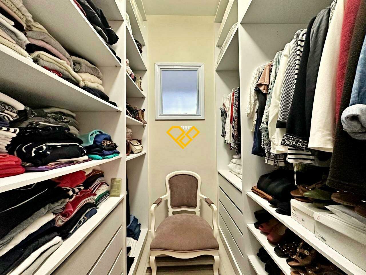 Apartamento à venda no Boqueirão: Dormitório 1 - suíte - closet