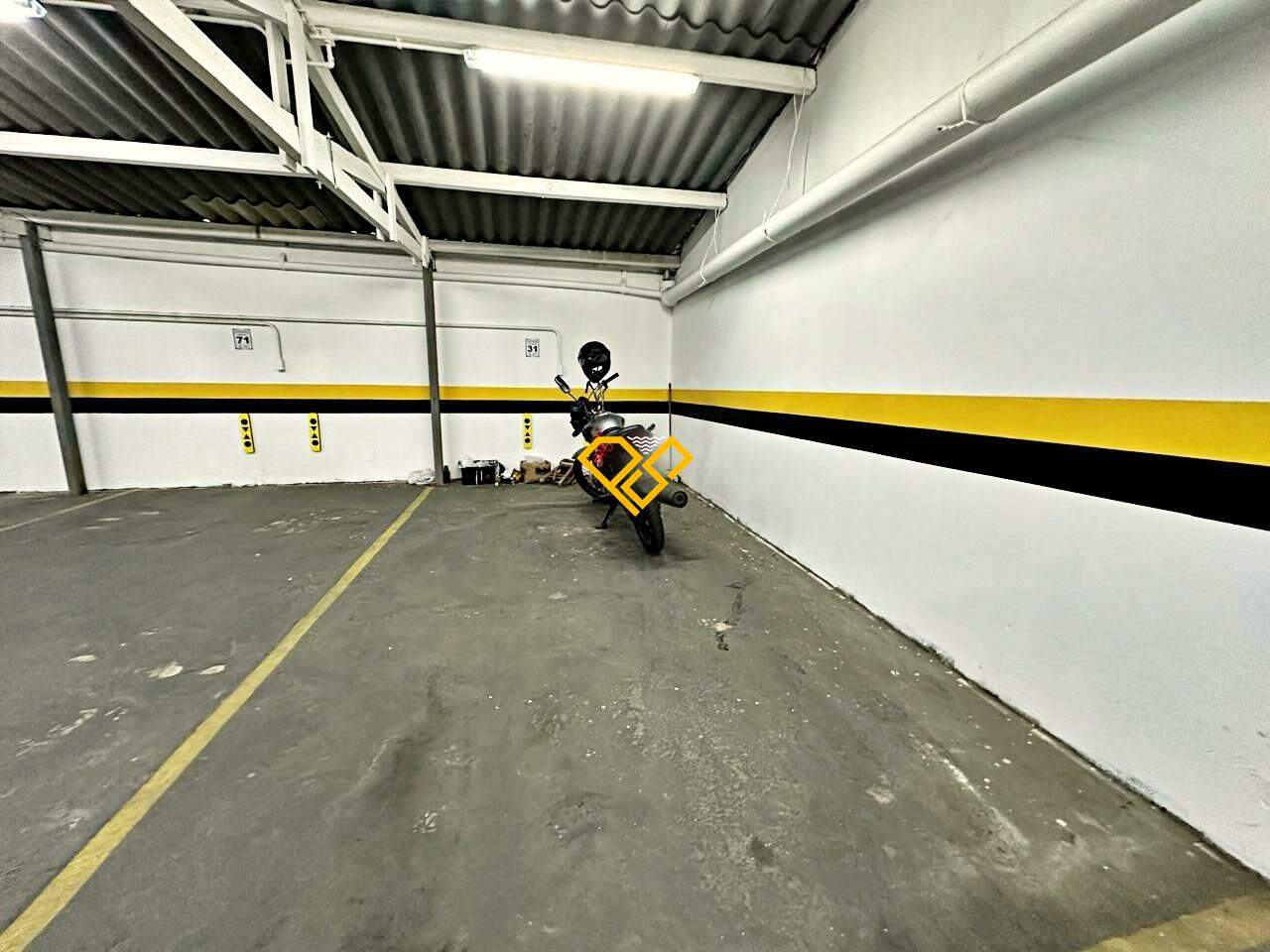 Apartamento à venda no Boqueirão: Garagem