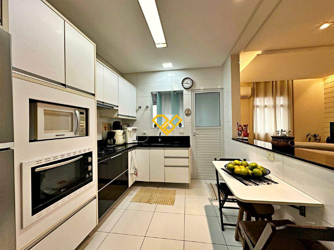 Cobertura à venda no Pompéia: Cozinha