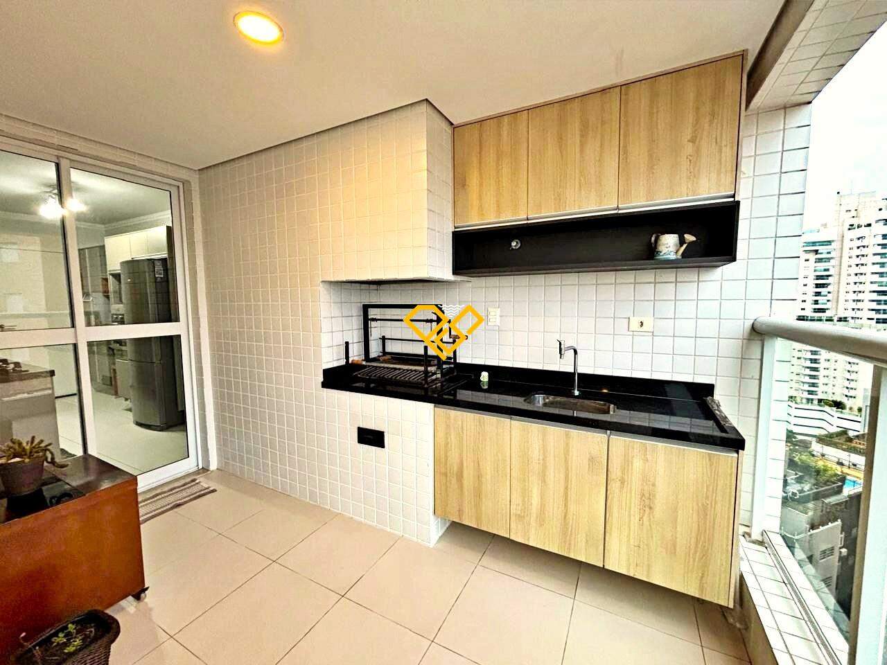 Apartamento à venda no Gonzaga: Varanda com churrasqueira