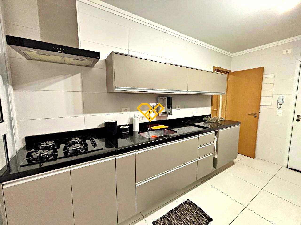 Apartamento à venda no Gonzaga: Cozinha