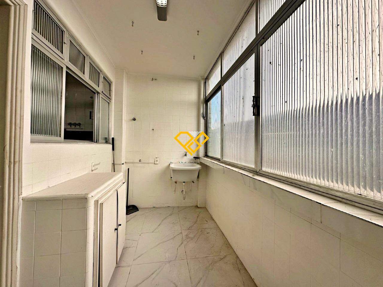 Apartamento à venda no Ponta da Praia: Área de serviço
