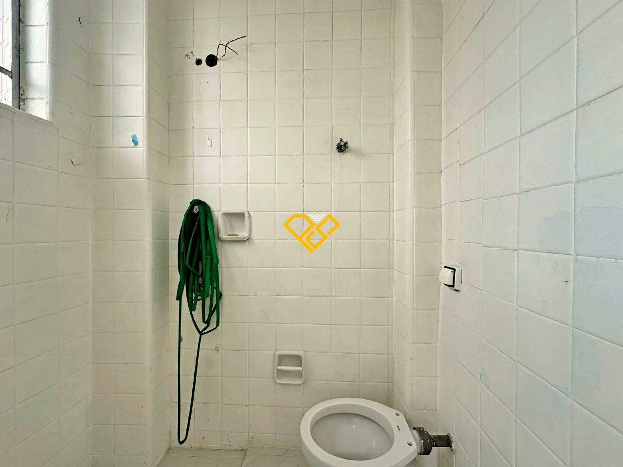 Apartamento à venda no Ponta da Praia: Wc de serviço