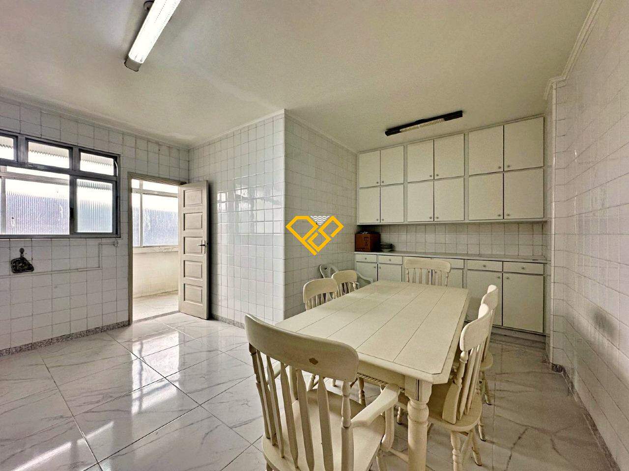 Apartamento à venda no Ponta da Praia: Cozinha