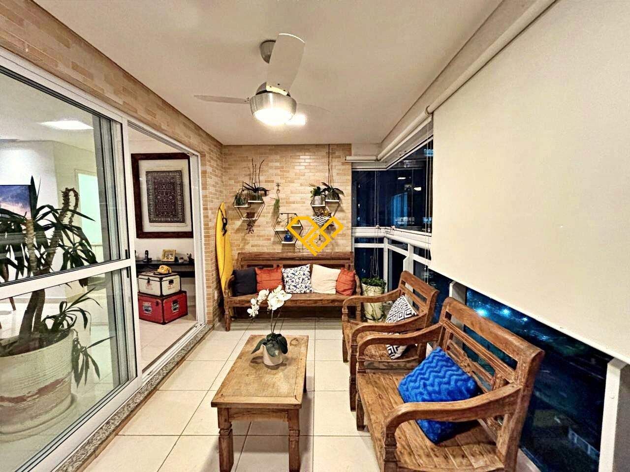 Apartamento à venda no Ponta da Praia: Varanda