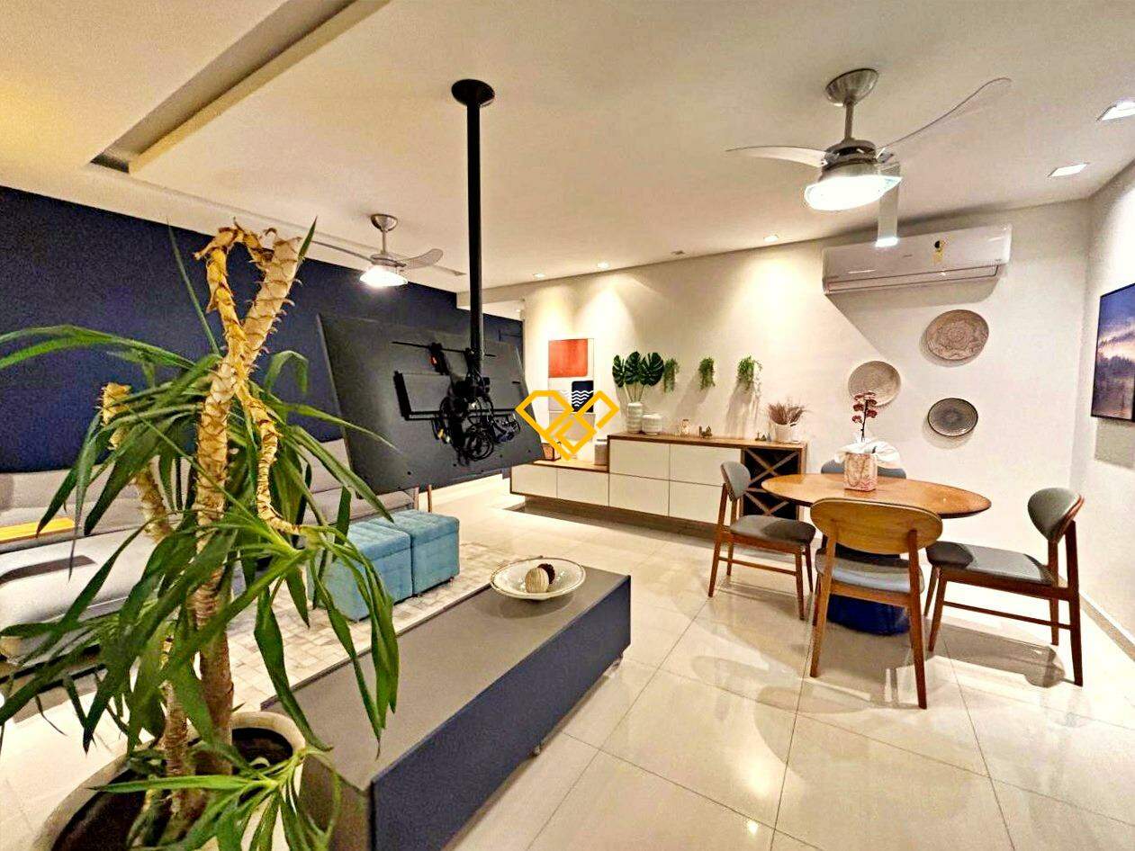 Apartamento à venda no Ponta da Praia: Sala