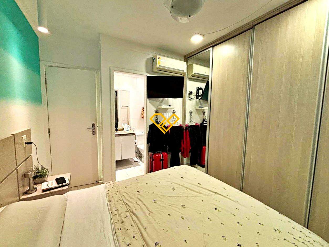 Apartamento à venda no Ponta da Praia: Dormitório 1 - suíte
