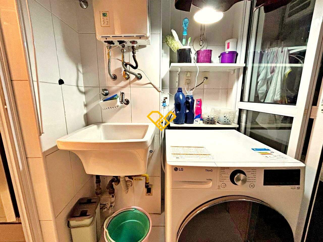 Apartamento à venda no Ponta da Praia: Área de serviço