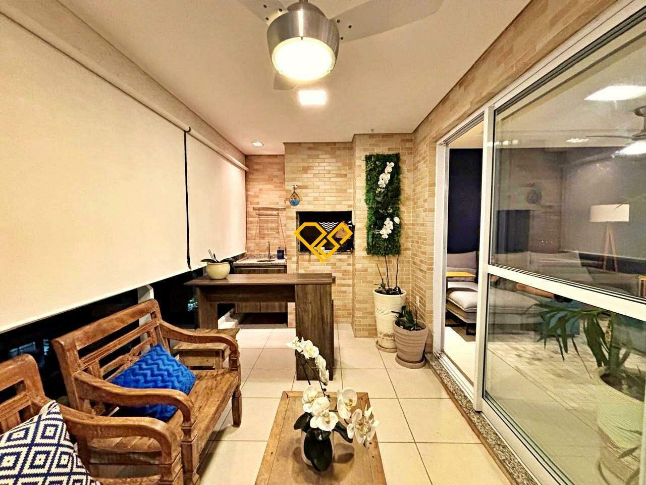 Apartamento à venda no Ponta da Praia: Varanda
