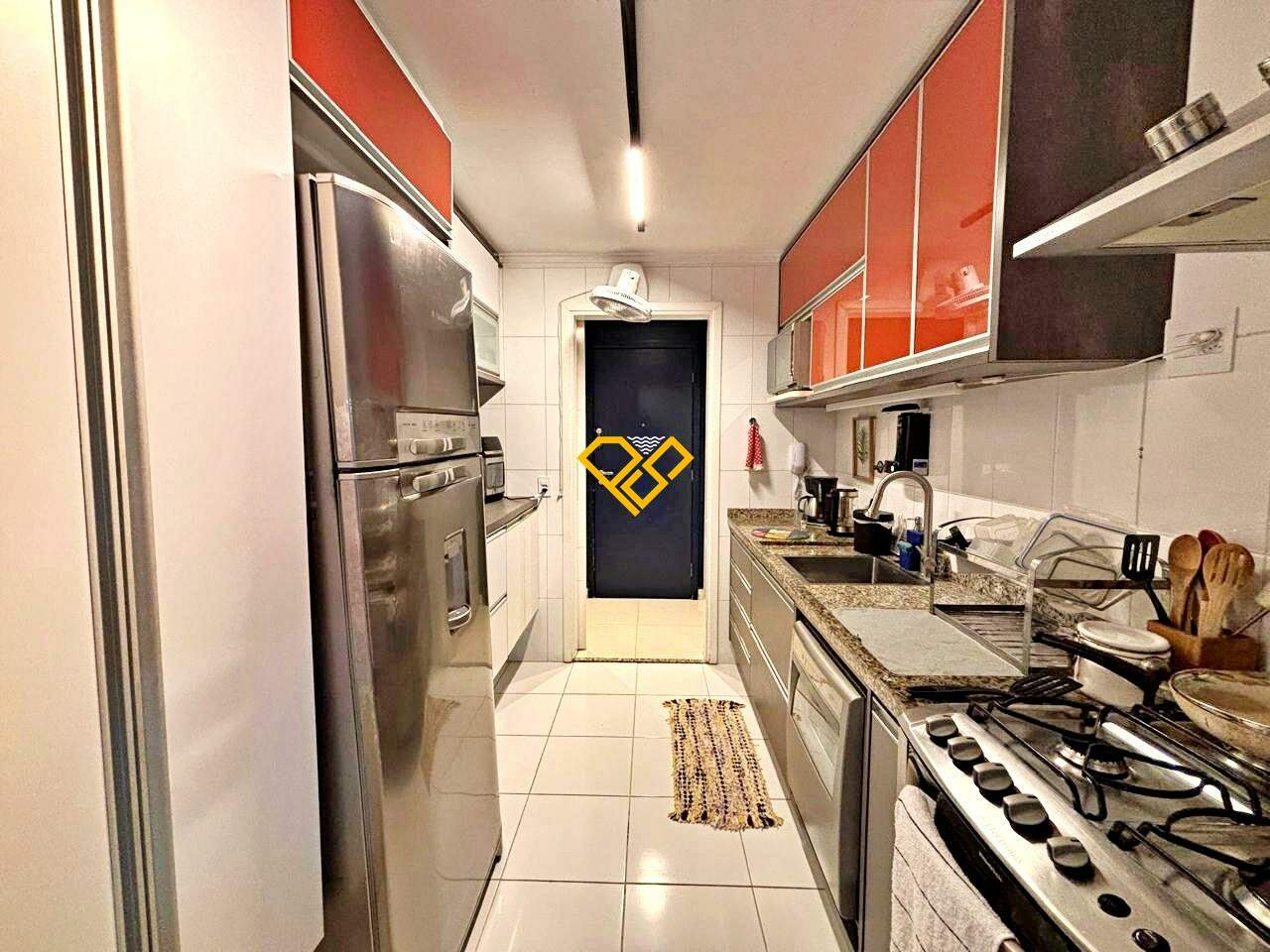 Apartamento à venda no Ponta da Praia: Cozinha